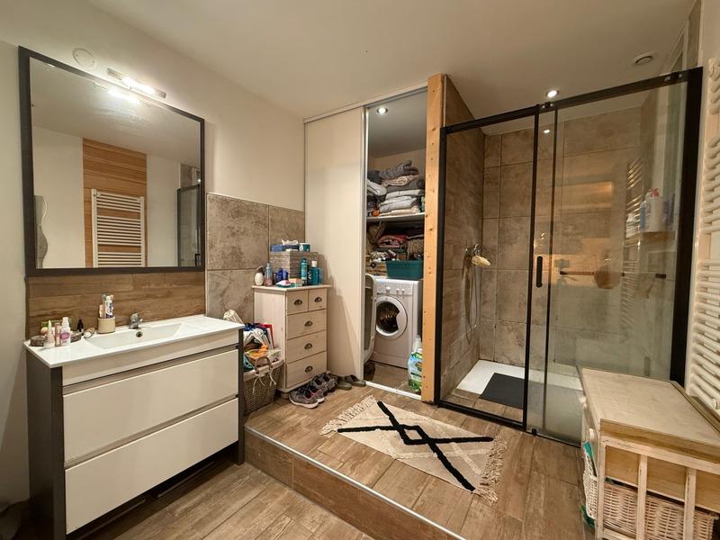 Appartement - 104 m² - 2 pièces