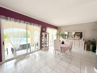 Maison - 189 m² - 6 pièces