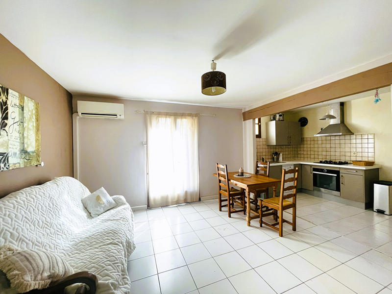 Maison - 239 m² - 7 pièces