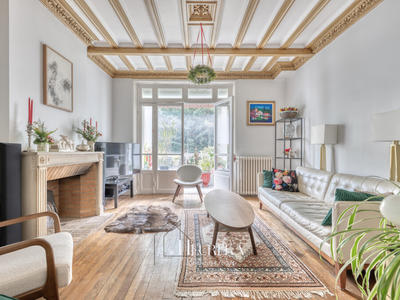 Maison - 180 m² - 7 pièces