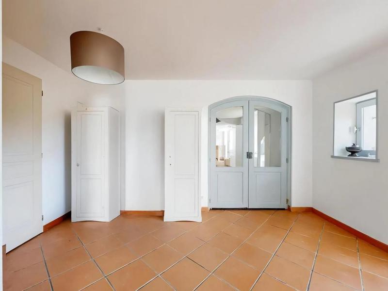 Demeure - 320 m² - 7 pièces