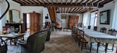 Corps de ferme - 258 m² - 9 pièces