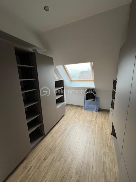 Propriété - 240 m² - 9 pièces