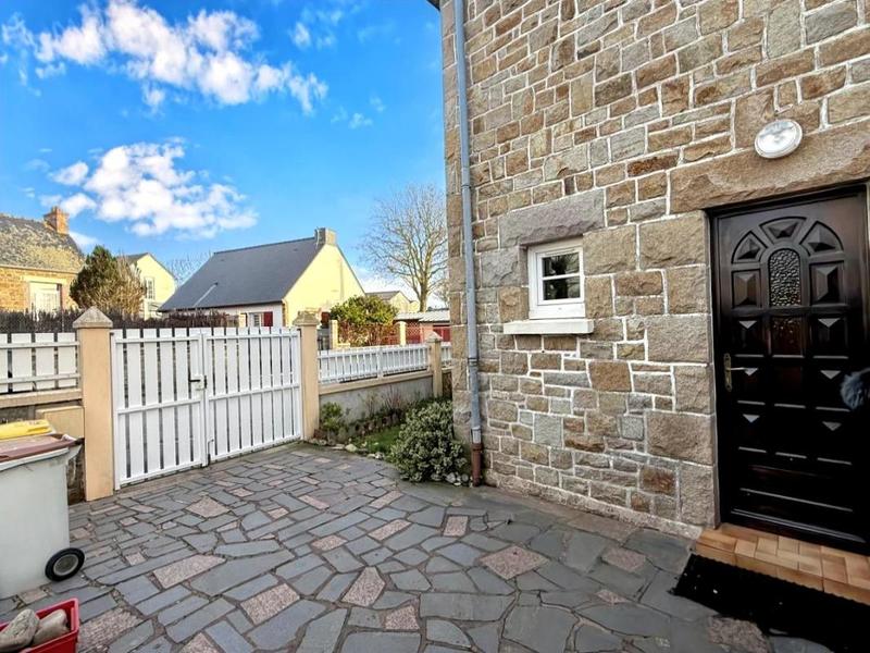 Maison en pierre - 69 m² - 5 pièces