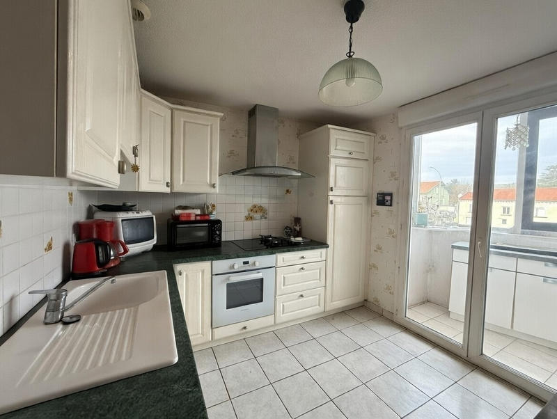 Appartement - 85 m² - 3 pièces