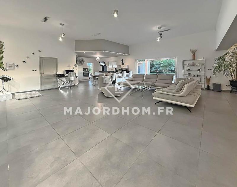 Maison d'architecte - 250 m² - 7 pièces