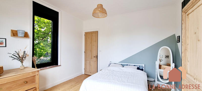 Maison - 251 m² - 7 pièces