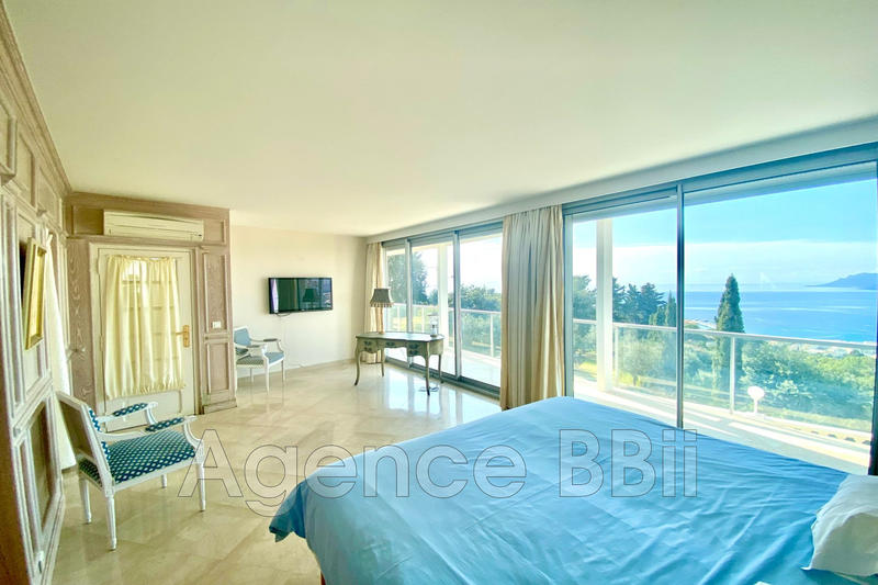 Villa - 320 m² - 6 pièces