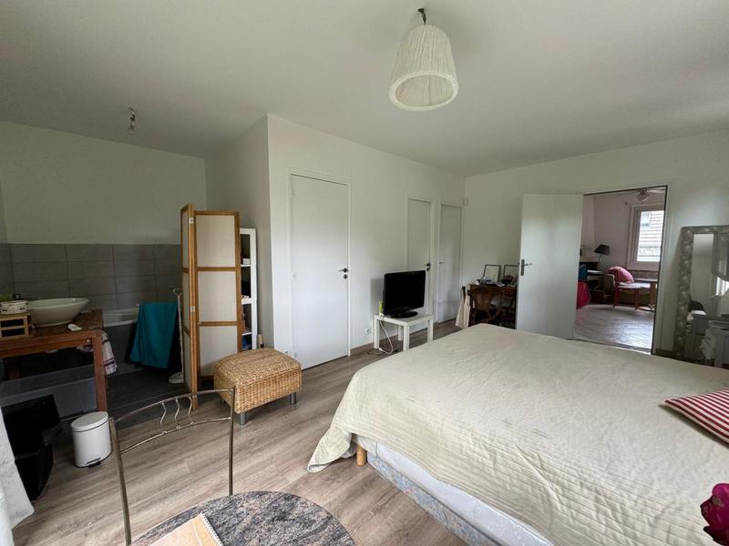 Maison - 170 m² - 8 pièces