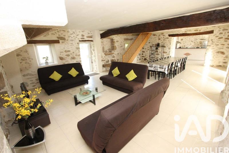 Maison - 251 m² - 13 pièces