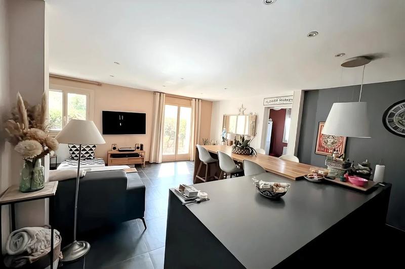 Villa - 146 m² - 6 pièces