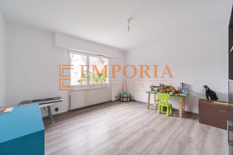 Maison - 194 m² - 8 pièces