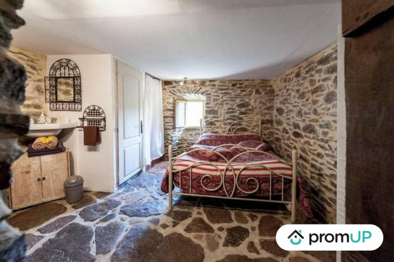 Mas - 200 m² - 6 pièces