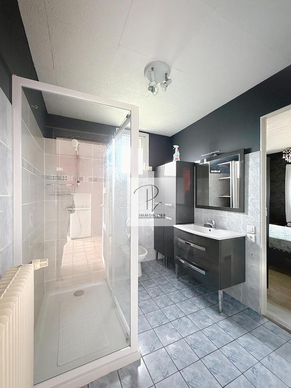 Maison - 95 m² - 6 pièces