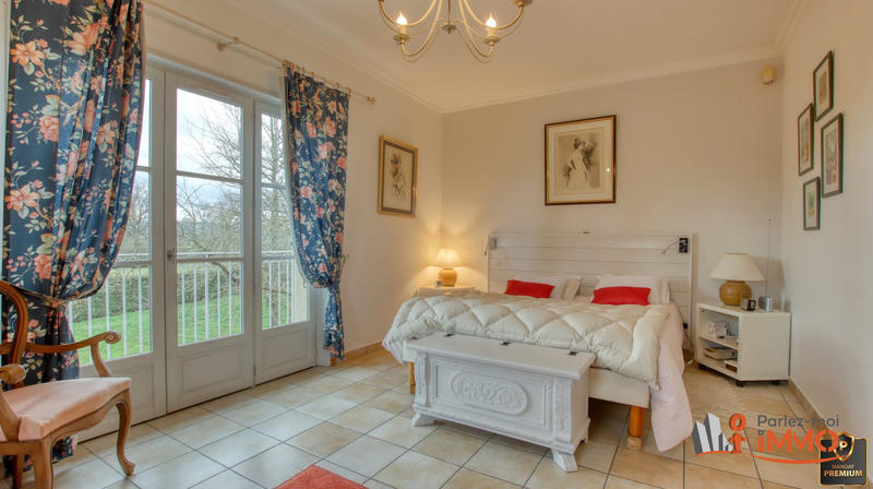 Maison - 189 m² - 6 pièces