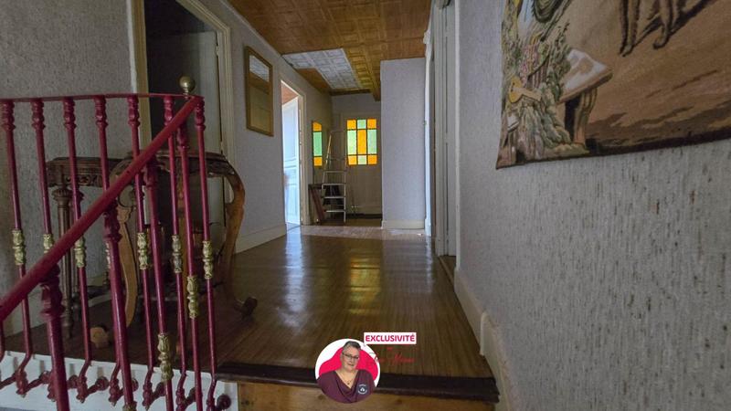 Maison - 640 m² - 16 pièces