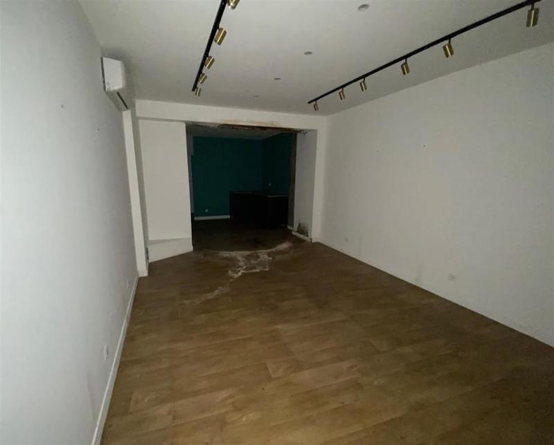 Local commercial - 68 m²