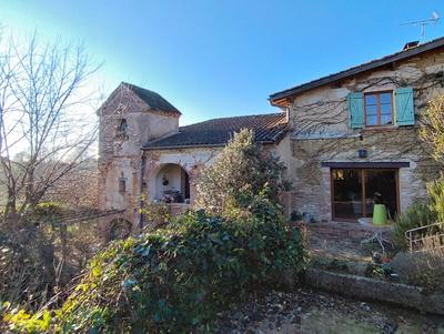 Maison - 260 m² - 10 pièces