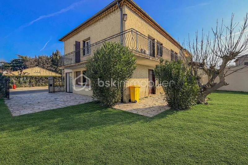 Villa - 190 m² - 8 pièces
