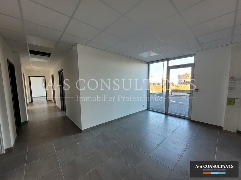 Local commercial - 115 m²