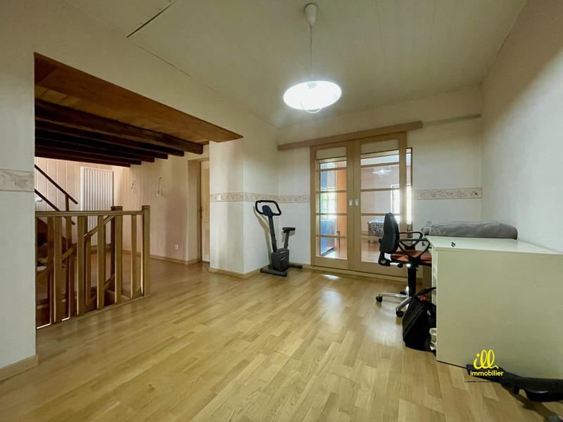 Maison - 190 m² - 5 pièces