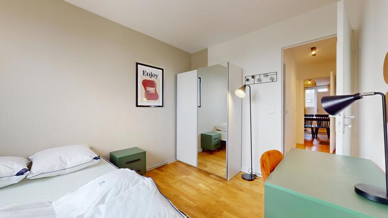 Appartement - 80 m² - 5 pièces