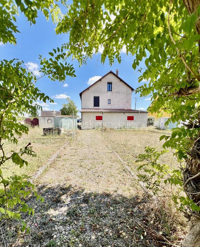 Pavillon - 179 m² - 7 pièces