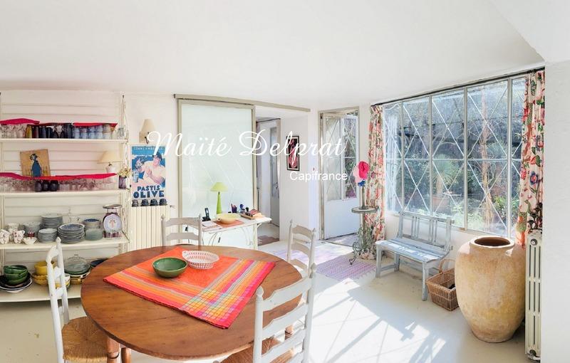 Maison - 262 m² - 9 pièces