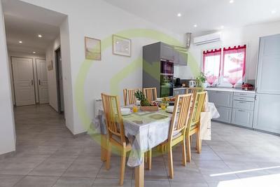 Maison - 130 m² - 8 pièces