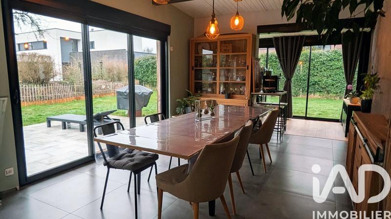 Maison - 180 m² - 9 pièces