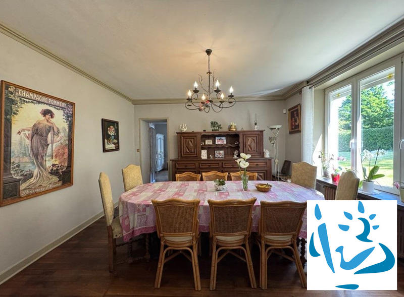 Maison - 150 m² - 8 pièces