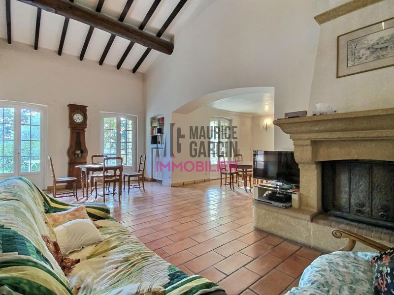 Maison - 189 m² - 6 pièces