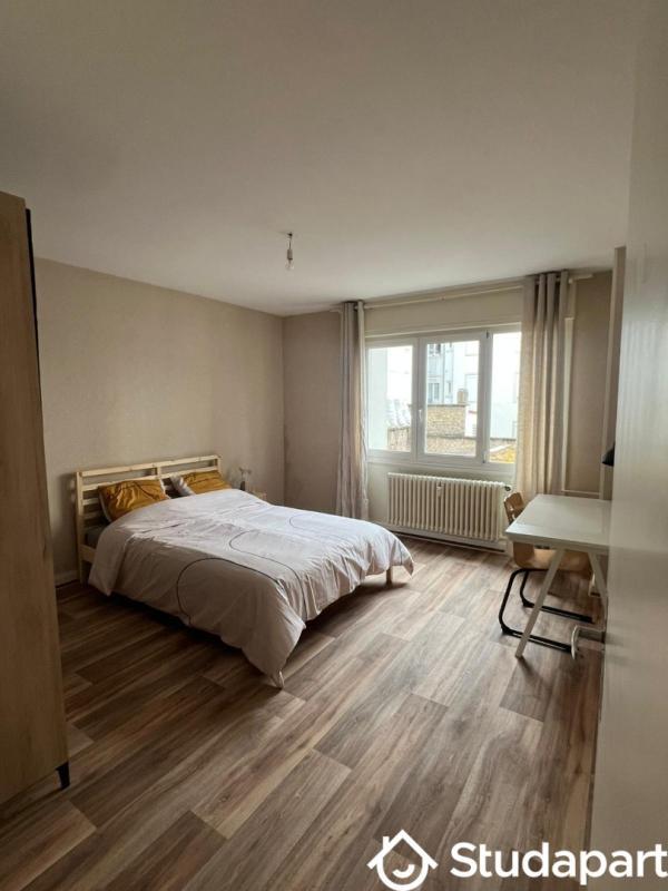 Chambre - 12 m² - 1 pièce