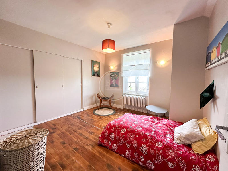 Maison - 121 m² - 6 pièces