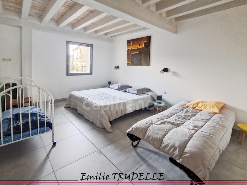 Demeure - 324 m² - 11 pièces