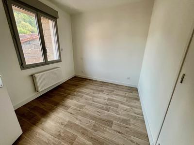 Appartement - 75 m² - 4 pièces