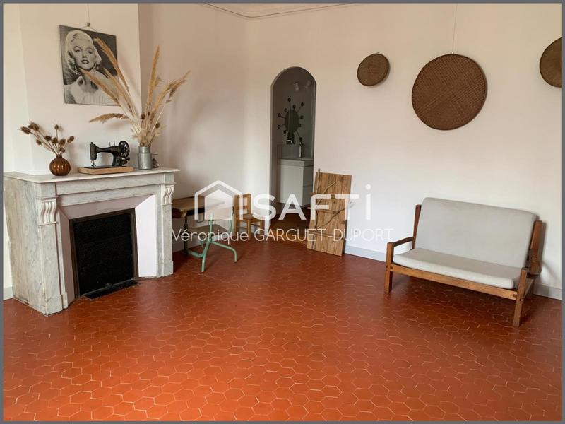 Maison de maîtres - 210 m² - 9 pièces