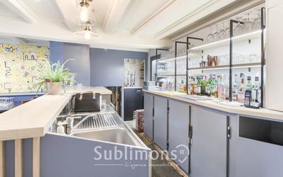 Local commercial - 160 m² - 6 pièces