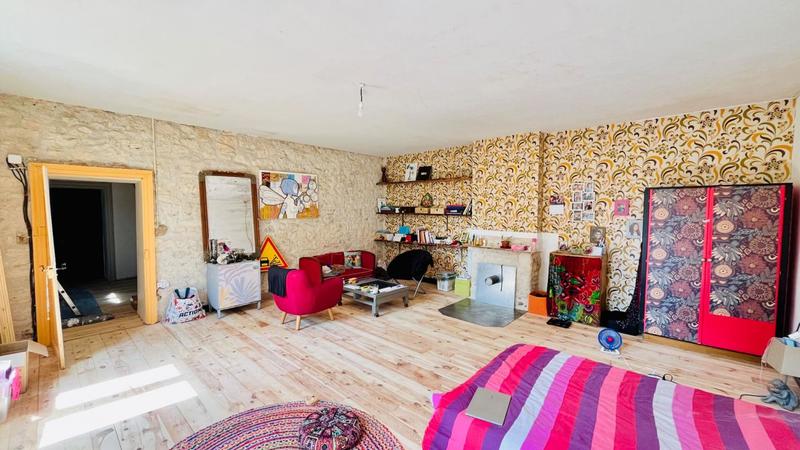 Corps de ferme - 340 m² - 7 pièces