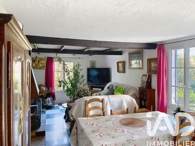 Maison - 248 m² - 7 pièces