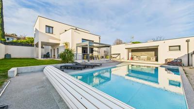 Maison - 138 m² - 6 pièces