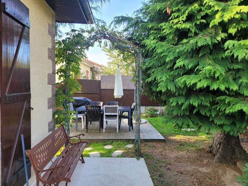 Maison - 151 m² - 9 pièces