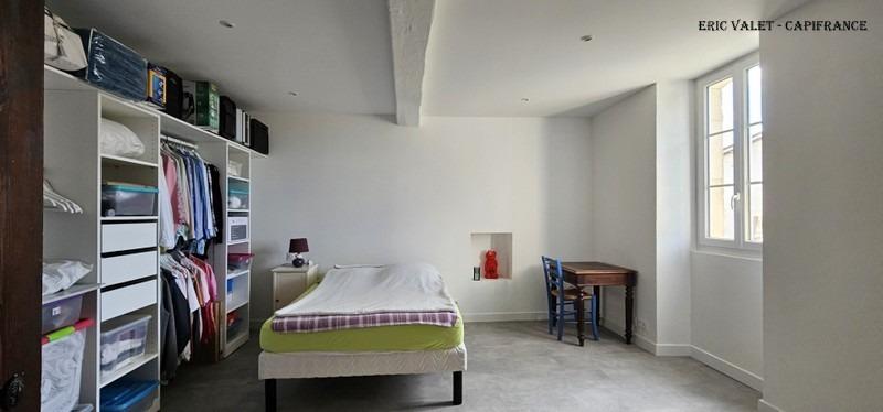 Maison - 285 m² - 9 pièces