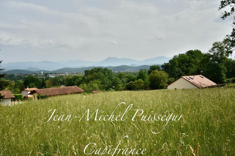 Terrain constructible - 3 300 m²