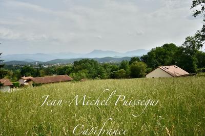 Terrain constructible - 3 300 m²