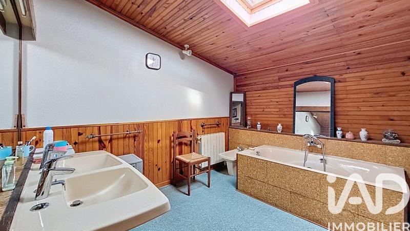 Maison - 194 m² - 9 pièces