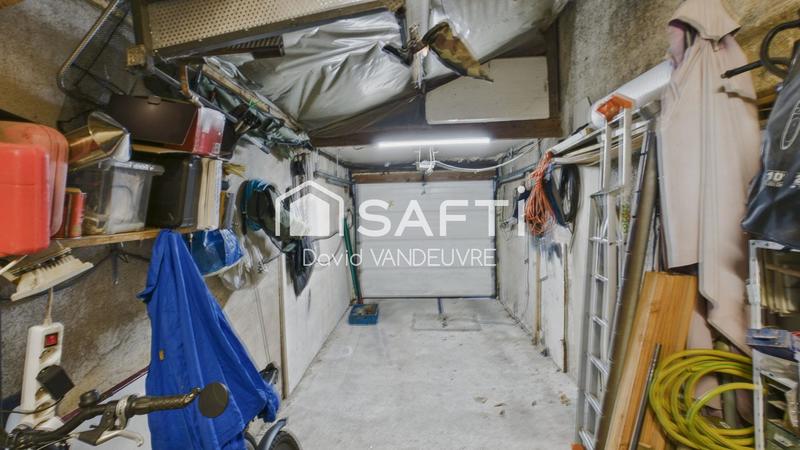 Local commercial - 189 m² - 16 pièces