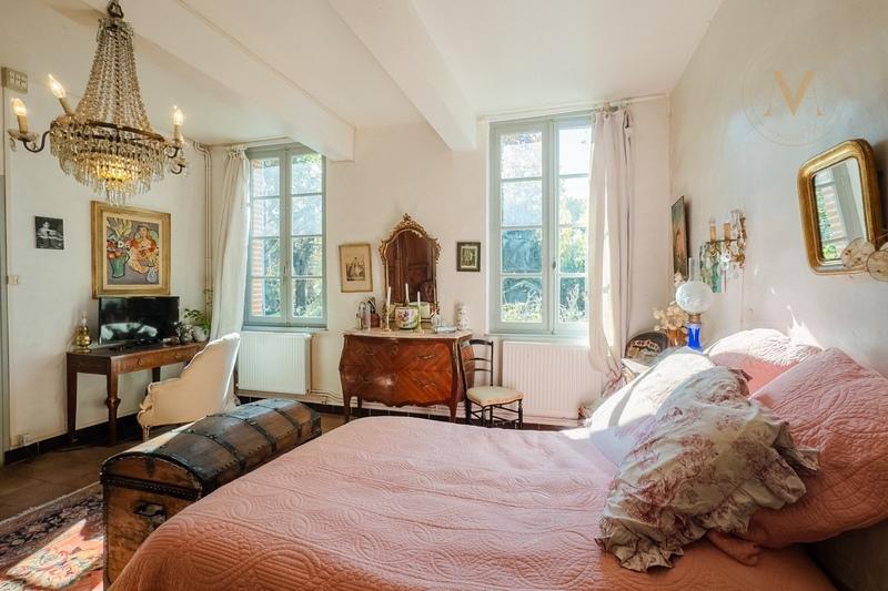 Maison - 273 m² - 7 pièces