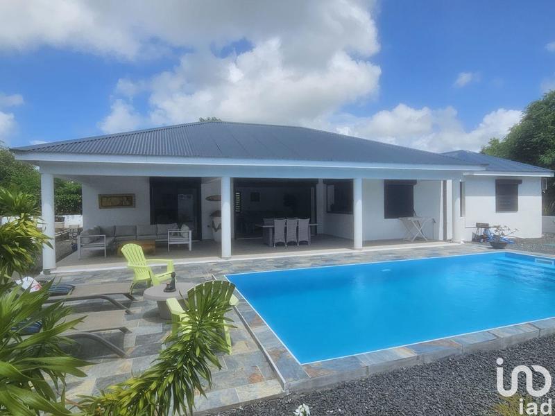 Maison - 111 m² - 4 pièces