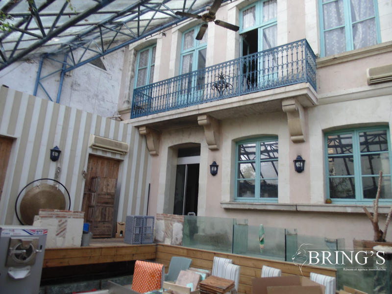 Maison ancienne - 374 m² - 10 pièces